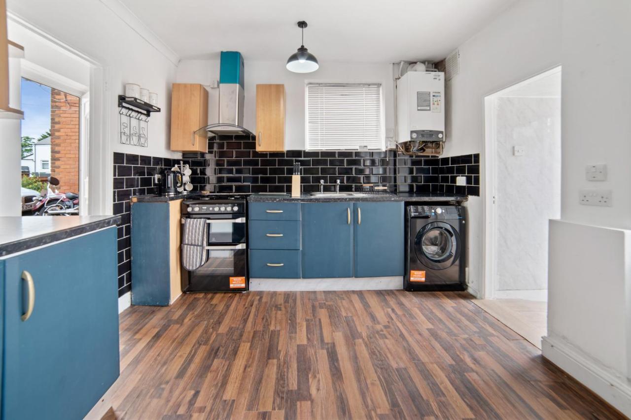 Exclusive Deals L Last-Minute Reserve L Townhouse With Sleeps 6 L Braunstone Town , Leicester L By Zen Nights Short Lets & Serviced Accommodations 외부 사진